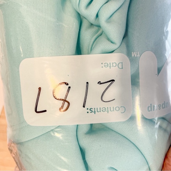 Tiffany Blue Under Armour hoodie - Picture 5 of 5
